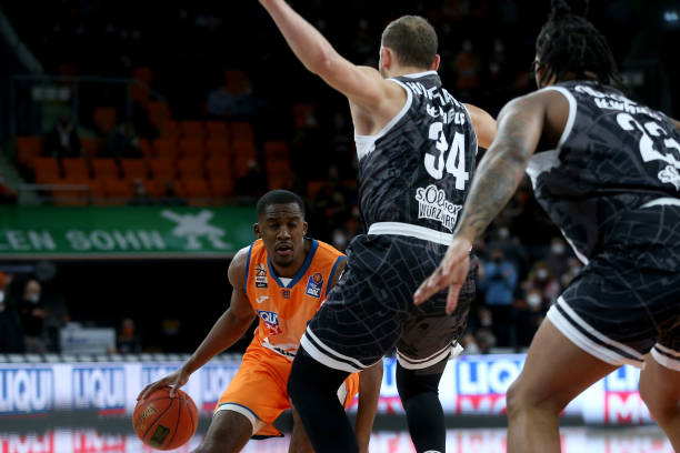 更是对整个 更是对整个